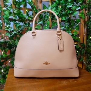 Coach Sierra - LIKE NEW